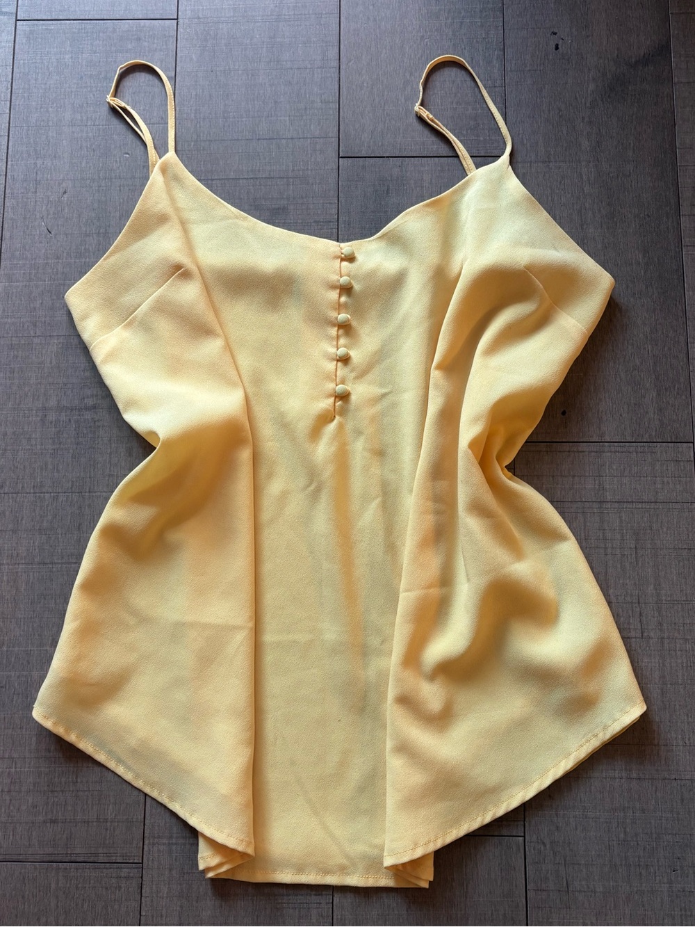 ♠️5/$25♠️Le Chateau-Early 2000's Light Yellow Camisole Top